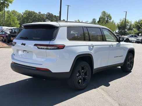 New 2026 Jeep Grand Cherokee L Limited AWD/4WD image 12