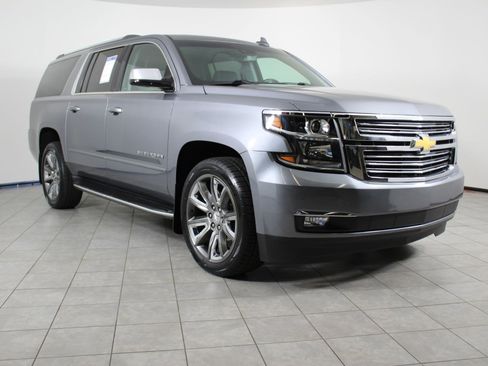Used 2018 Chevrolet Suburban Premier image 7