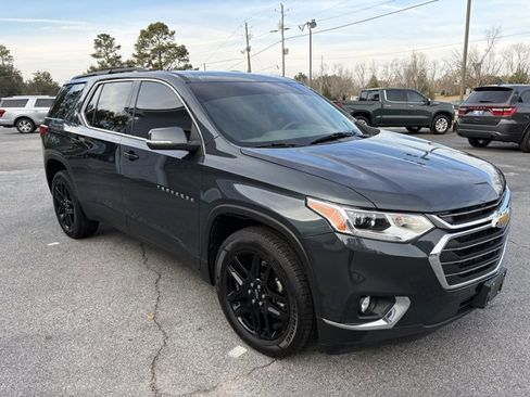 Used 2021 Chevrolet Traverse LT image 6