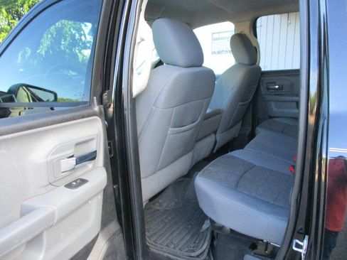 Used 2014 RAM 1500 Classic SLT w/ Protection Group AWD/4WD image 19