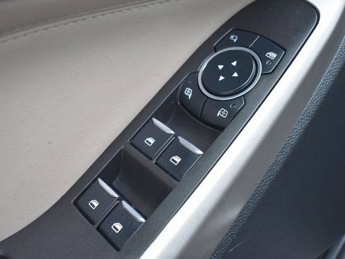 Used 2023 Ford Explorer Limited image 15