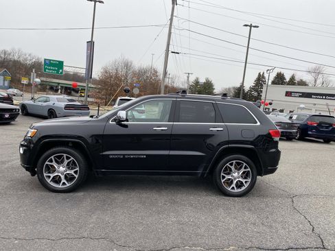 Used 2020 Jeep Grand Cherokee Overland image 2