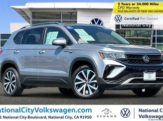 Used 2022 Volkswagen Taos SE image 1