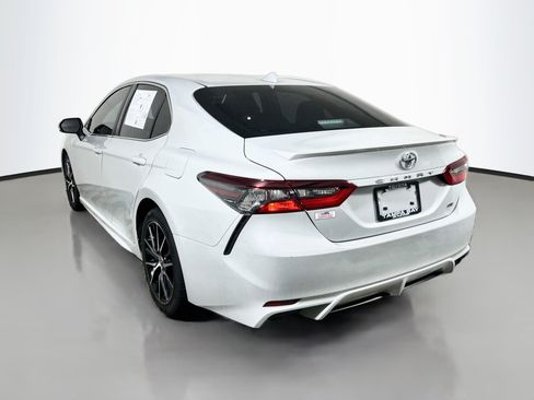 Used 2023 Toyota Camry SE FWD image 8