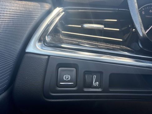 Certified 2025 Cadillac XT6 Premium Luxury image 23