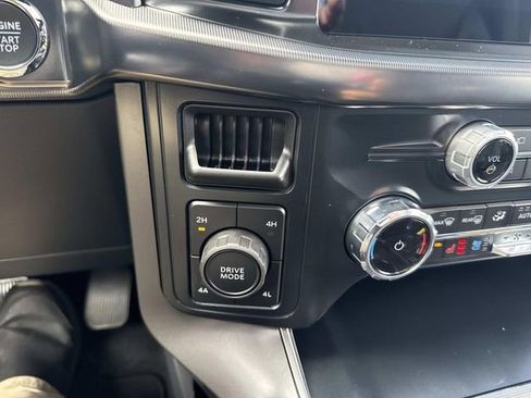 Used 2025 Ford F150 Lariat image 26