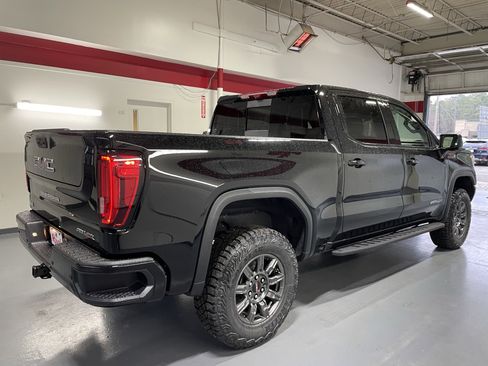 New 2026 GMC Sierra 1500 AT4X image 4