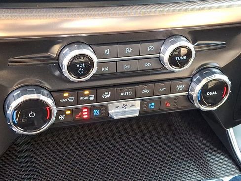 Used 2023 Ford F150 Raptor w/ Raptor Carbon Fibre Package image 19