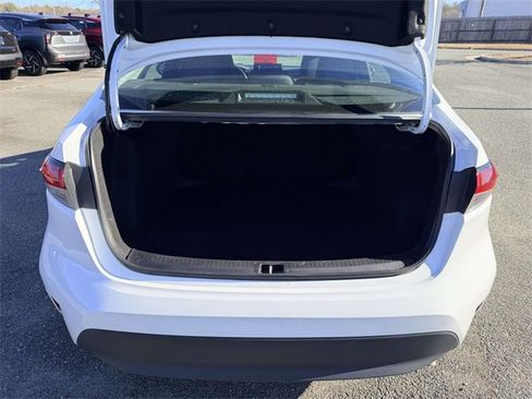 Used 2024 Toyota Corolla LE image 14