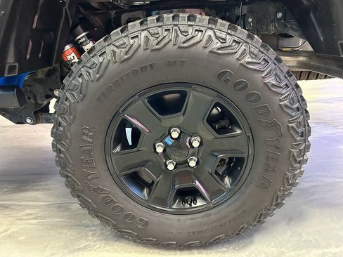Used 2021 Jeep Gladiator Mojave AWD/4WD image 24