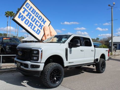 Used 2025 Ford F250 Lariat w/ Black Appearance Package image 1