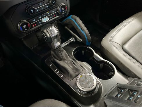 Used 2023 Ford Bronco Black Diamond w/ Sasquatch Package image 17