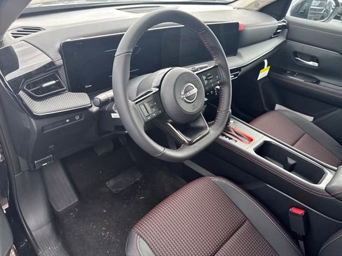 New 2026 Nissan Kicks SR image 5