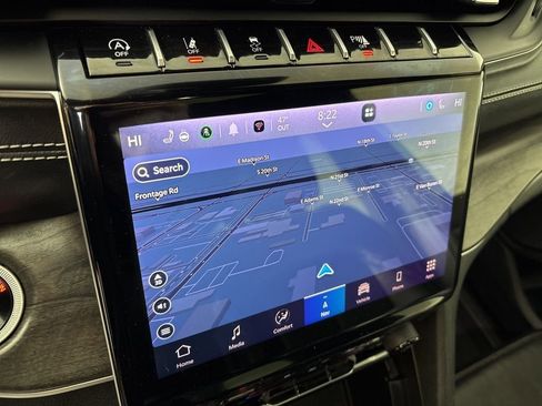 Used 2024 Jeep Grand Cherokee L Limited w/ Luxury Tech Group II image 29