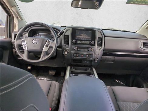 Used 2023 Nissan Titan SV w/ SV Convenience Package image 17