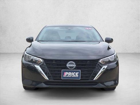 Used 2024 Nissan Sentra SV FWD image 2