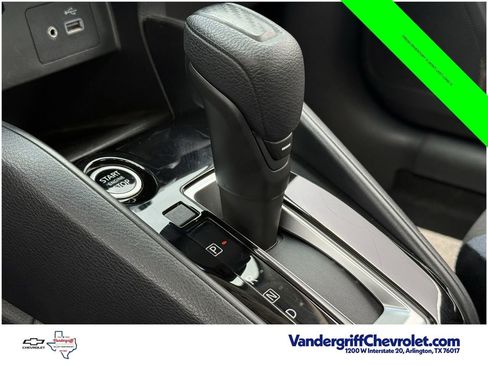Used 2025 Nissan Versa SV FWD image 16