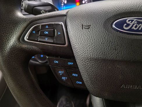 Used 2018 Ford Escape SE FWD image 21