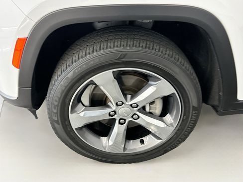 Used 2021 Jeep Grand Cherokee L Limited image 11