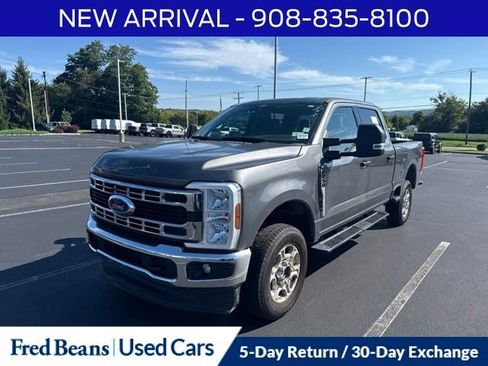 Used 2025 Ford F250 XLT AWD/4WD image 3