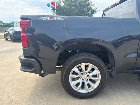 Used 2023 Chevrolet Silverado 1500 Custom AWD/4WD image 17