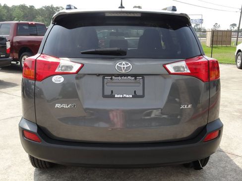 Used 2015 Toyota RAV4 XLE FWD image 4