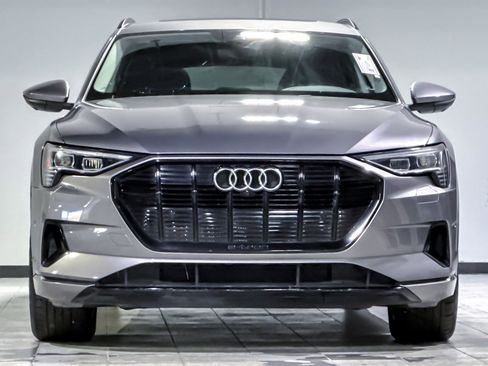 Used 2021 Audi e-tron Premium w/ Convenience Plus Package image 5