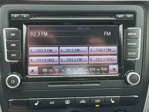 Used 2015 Volkswagen Passat 1.8T Limited Edition image 39