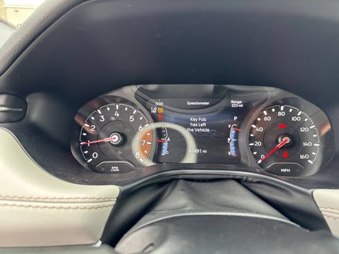 Used 2025 Jeep Compass Limited AWD/4WD image 37