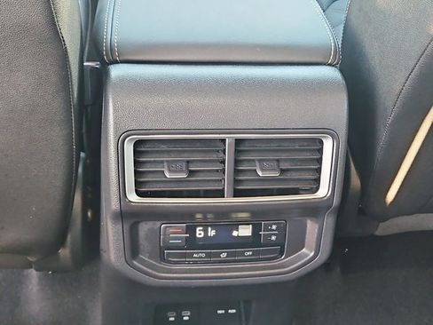 Used 2026 Volkswagen Atlas SE FWD image 16