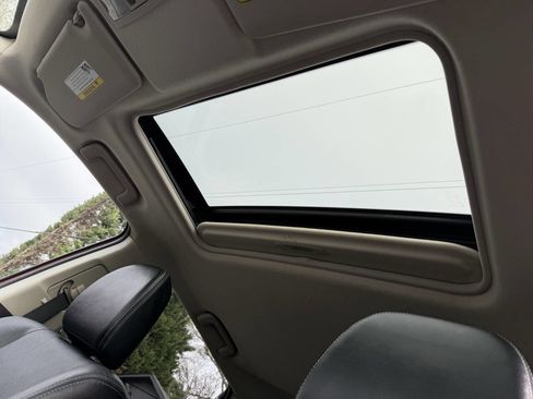 Used 2014 Mitsubishi Outlander SE image 21