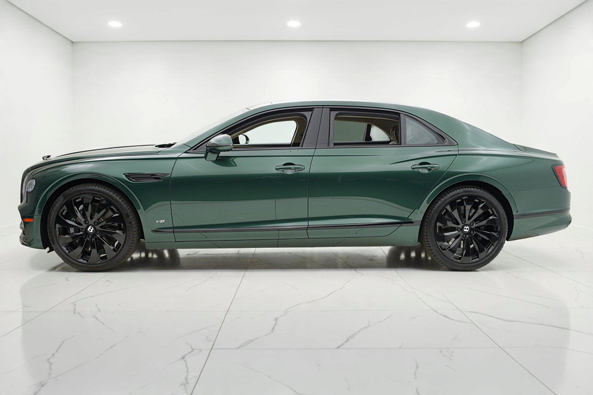 Certified 2022 Bentley Flying Spur V8 AWD/4WD image 3