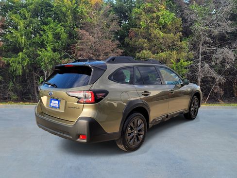 Certified 2025 Subaru Outback Onyx Edition AWD/4WD image 17