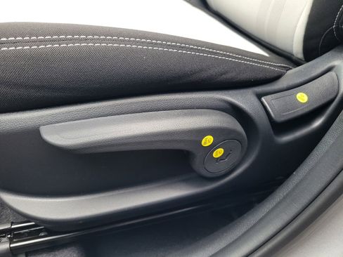 New 2025 Hyundai Venue SEL image 13