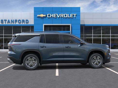 New 2026 Chevrolet Traverse LT w/ LPO, Floor Liner Package FWD image 5