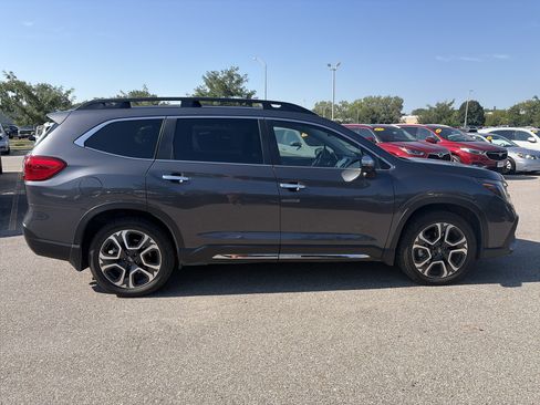 Used 2023 Subaru Ascent Touring AWD/4WD image 5
