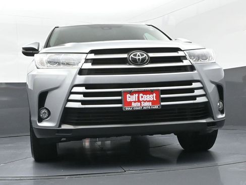 Certified 2018 Toyota Highlander XLE image 30