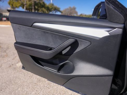 Used 2023 Tesla Model 3 Performance image 19