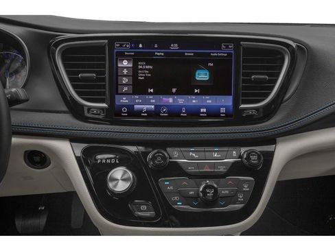 Used 2021 Chrysler Pacifica Touring-L w/ Uconnect Theater Family Group AWD/4WD image 60