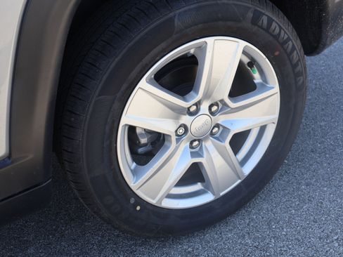 Used 2022 Jeep Compass Latitude AWD/4WD image 35