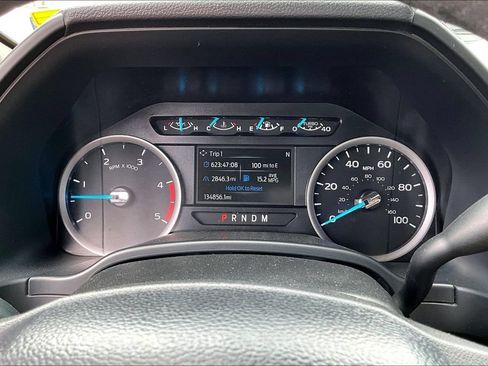 Used 2021 Ford F250 XLT w/ FX4 Off-Road Package AWD/4WD image 13