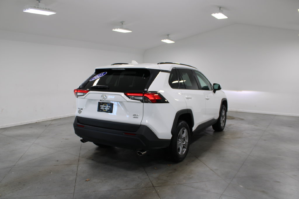 Used 2025 Toyota RAV4 XLE AWD/4WD image 9