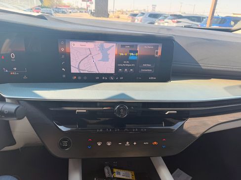 Used 2025 Nissan Murano SL image 11