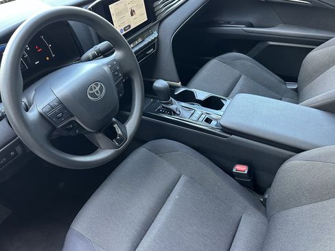 Used 2025 Toyota Camry LE FWD image 11