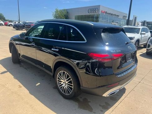 Used 2025 Mercedes-Benz GLC 300 4MATIC image 4