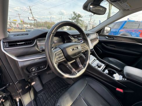 Used 2021 Jeep Grand Cherokee L Limited AWD/4WD image 23