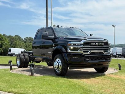 New 2026 RAM 4500 4x4 Crew Cab DRW w/ Laramie Trim Package