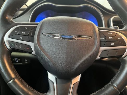 Used 2015 Chrysler 200 Limited w/ Convenience Group FWD image 20