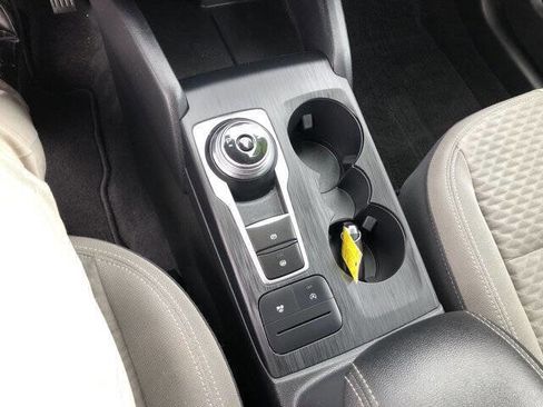 Used 2021 Ford Escape SE image 15