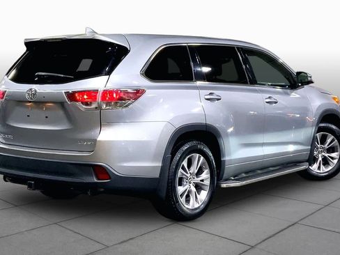 Used 2016 Toyota Highlander Plus AWD/4WD image 13